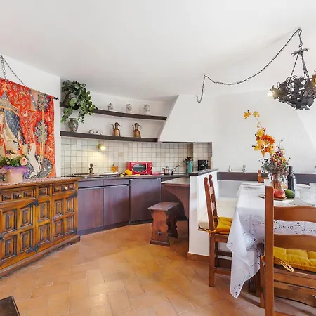 Albert's Castle Apt- Happy Appartement Baveno