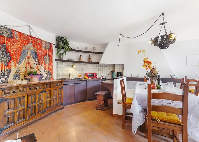 Albert's Castle Apt- Happy Διαμέρισμα Μπαβένο