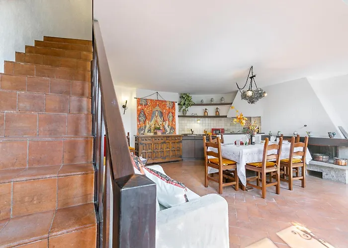 Albert's Castle Apt- Happy بافينو